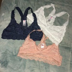 3 Anemone bralettes size m/l